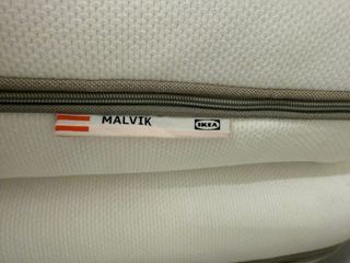 2 colchones Malvik casi nuevos y fundas de regalo