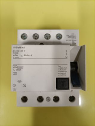 Interruptor Diferencial Siemens 40A 300mA 4p AC