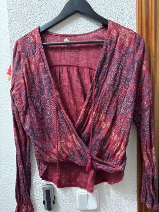 blusa estampada manga larga XS hollister