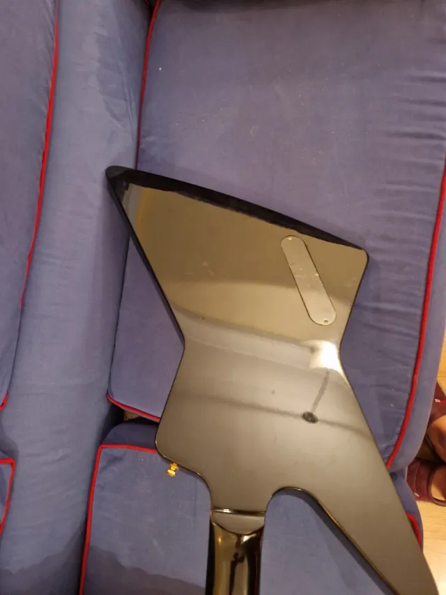 Guitarra eléctrica Epiphone Korina Explorer 2010