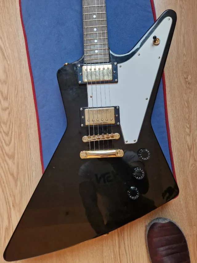 Guitarra eléctrica Epiphone Korina Explorer 2010