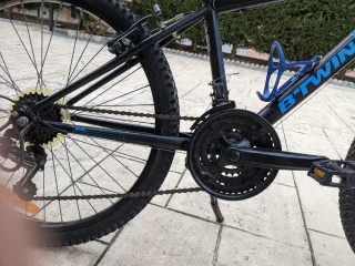 Bicicleta infantil B'TWIN azul 24"