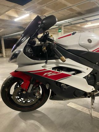 Yamaha R6 2008 con solo 37.000 km. Muy cuidada