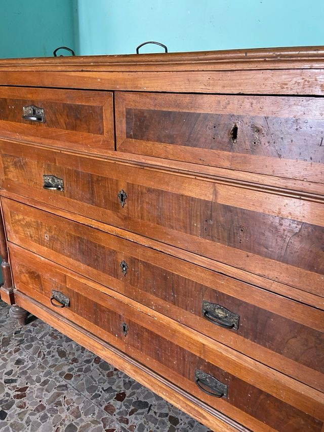 Cassettiera d'epoca in legno (da restaurare)