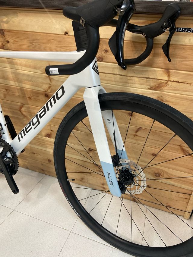Bicicleta Carretera MEGAMO PULSE