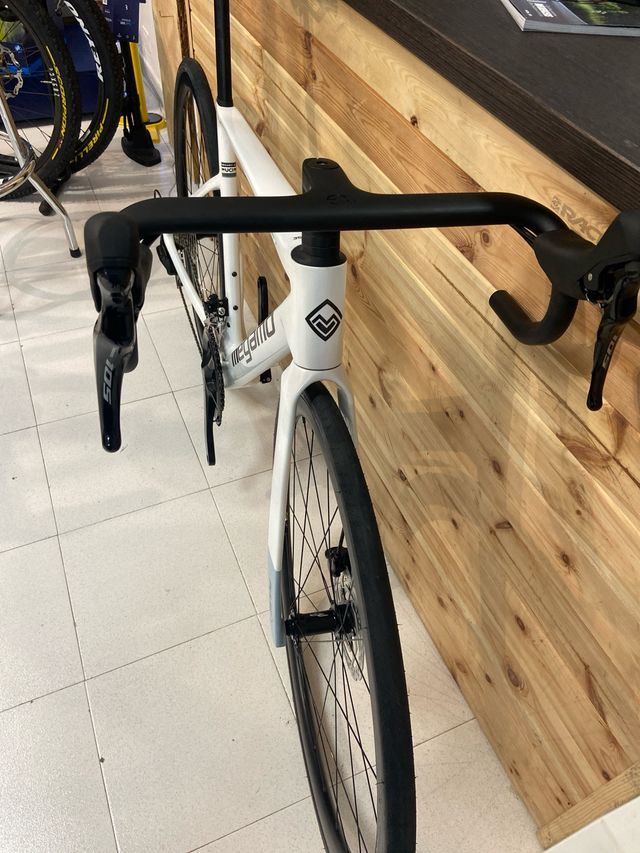 Bicicleta Carretera MEGAMO PULSE