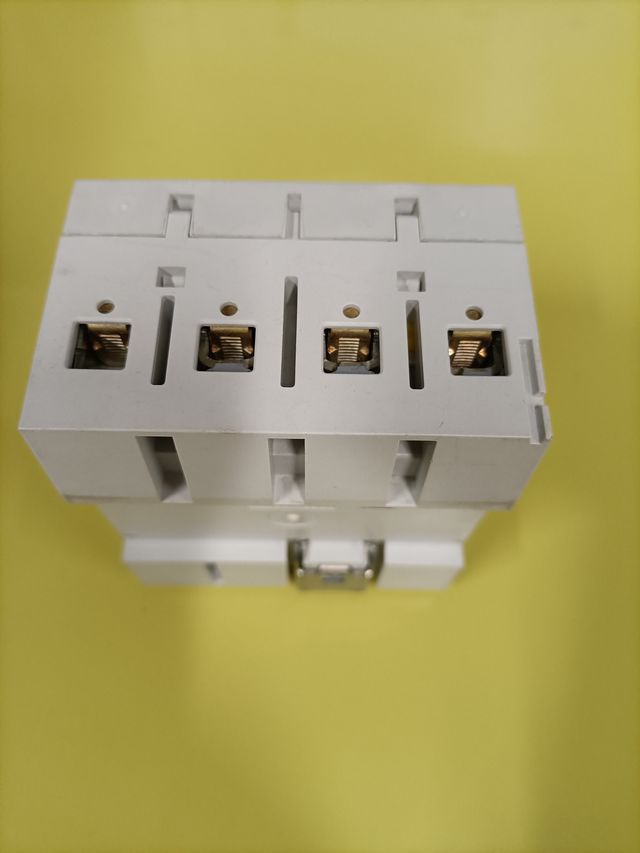 Interruptor Diferencial HAGER 63A 4P 300mA AC