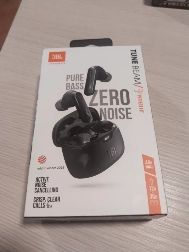 Fones de ouvido JBL TUNE BEAM Pretos