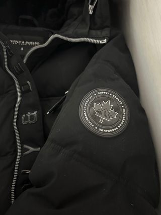 Abrigo Supply & Demand Negro