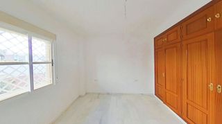Piso en venta en Colores - Entreparques en Sevilla