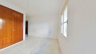 Piso en venta en Colores - Entreparques en Sevilla