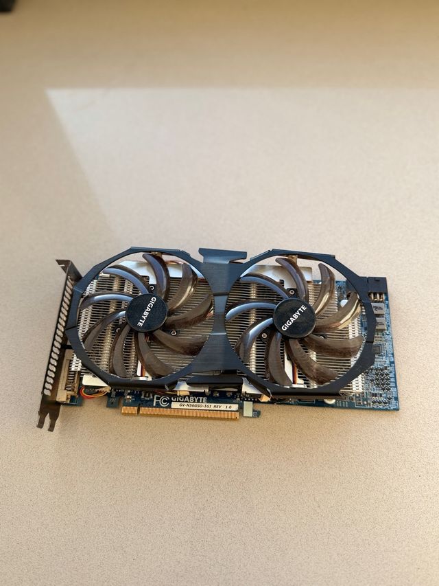 Tarjeta Gráfica Gigabyte GTX 560