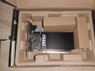 Lote electrónica ASUS y MSI