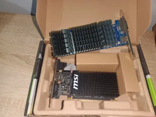 Lote electrónica ASUS y MSI