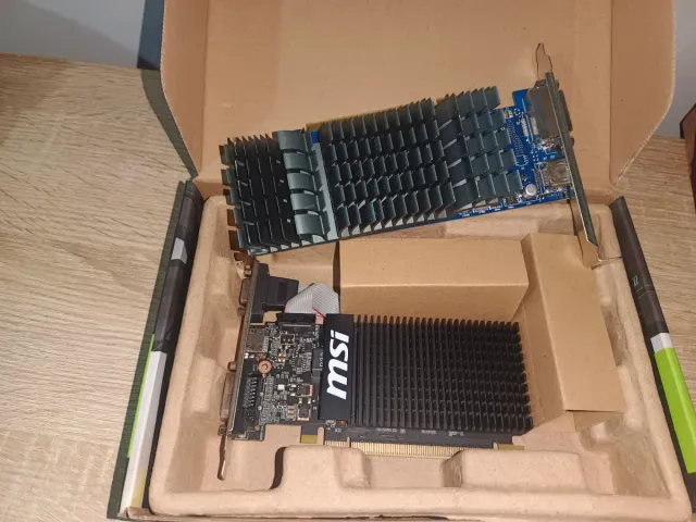 Lote electrónica ASUS y MSI