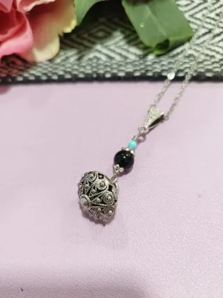 Catenina con ciondolo sardo Coccu e bottone