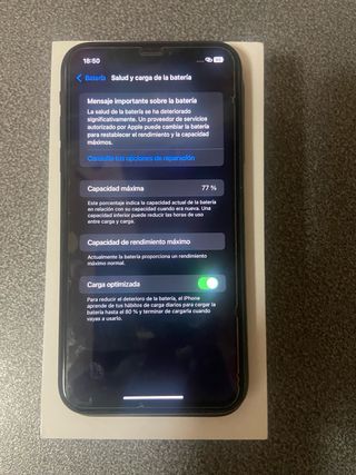 iPhone XR 128GB Negro con 13 fundas