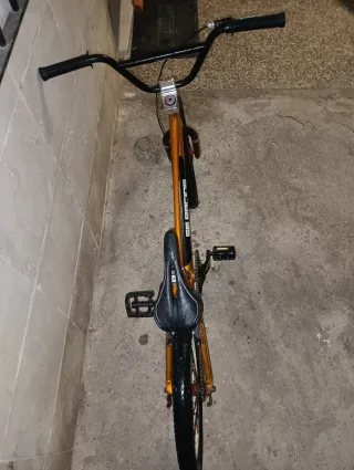 Bicicleta BMX Naranja