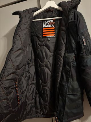 Abrigo camuflaje Superdry Talla S