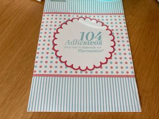 Lote de libro thermomix y accesorios