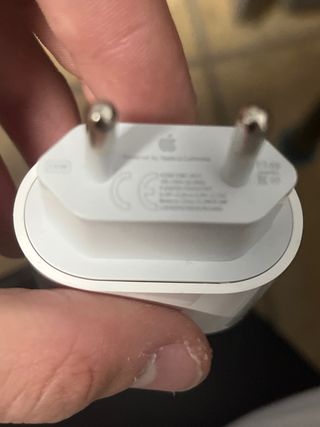 Cable USB-C a Lightning y Cargador 20W