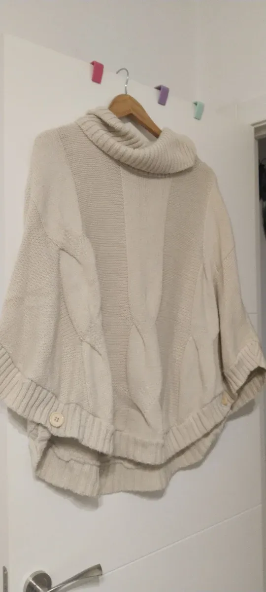 Poncho de lana beige talla única