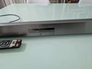 Barra de Sonido LG Plata