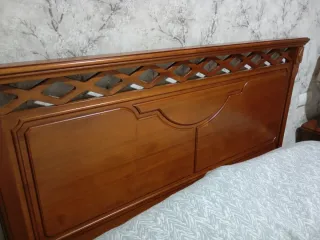 Cabecero de cama de matrimonio de madera