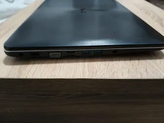 Portátil Asus F555L i5