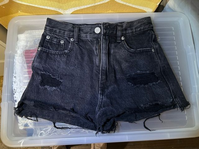 Pantalón corto vaquero negro