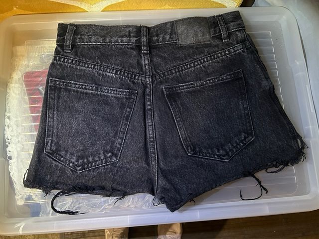 Pantalón corto vaquero negro