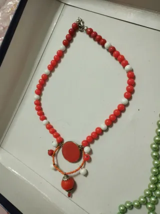 Set 6 collane:celesti,verdi, arancio, rosse