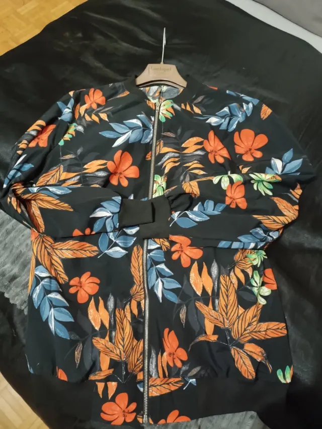 Giubbino fantasia floreale
