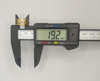 Anillo de oro de 18k con circonita, 1.76 g, T-21.