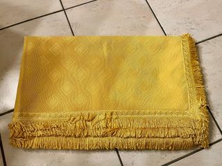 Tovaglia gialla damascato