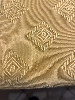 Tovaglia o copri tavolo colore giallo damascato