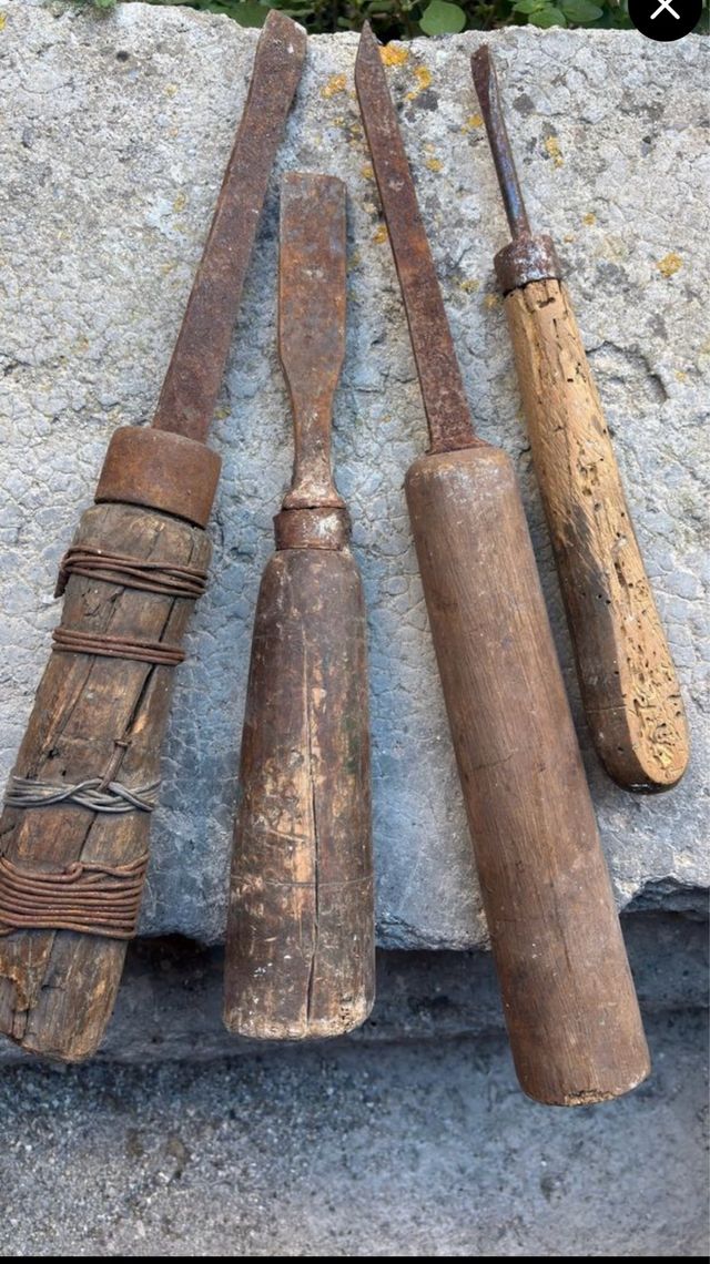 Antichi scalpelli da falegname