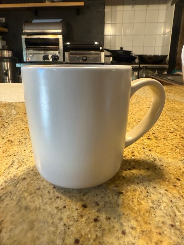 Conjunto de tazas de cerámica beige