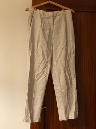 Pantalón chino beige