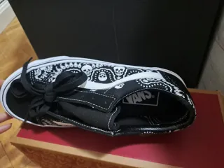 Zapatillas Vans Style 37 Calaveras