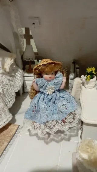 Bambola porcellana stile dollhouse