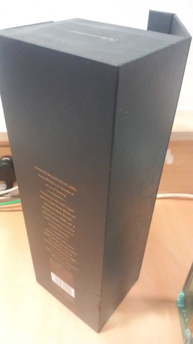 Botella Johnny Walker Blue Label Vacía