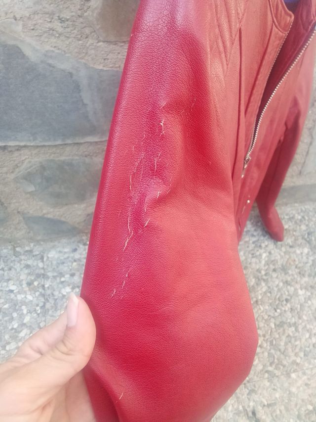 Cazadora de cuero roja lft