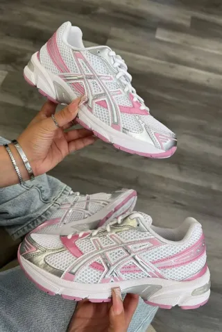 Zapatillas Asics Blancas y Rosas