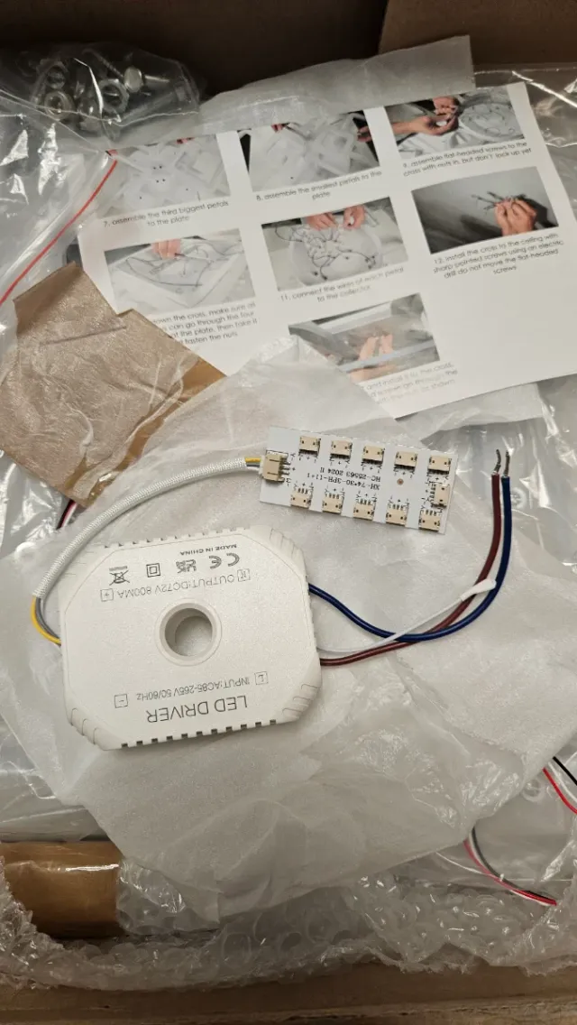 Lámpara LED Wifi Techo Moderna 8 Cuadros + Mando