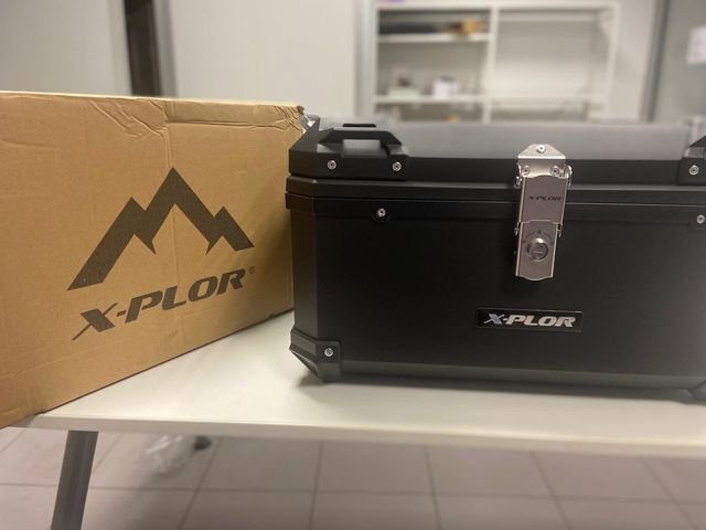 Baúl Moto X-PLOR 52L Plástico 2 cascos integrales