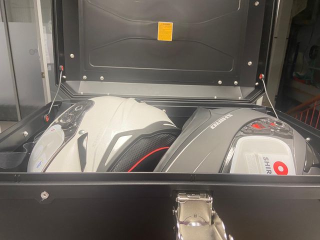 Baúl Moto X-PLOR 52L Plástico 2 cascos integrales