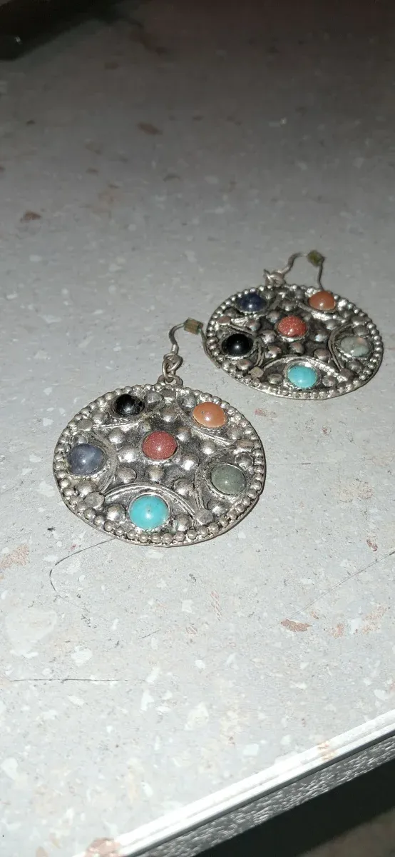 8 pares de pendientes de varios modelos