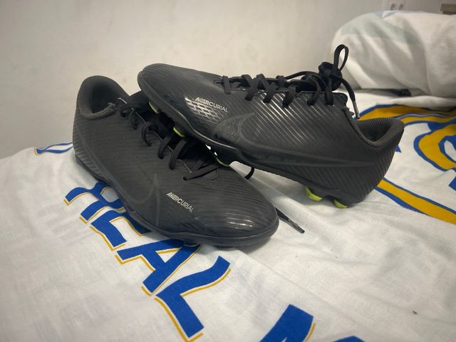 Botas de fútbol Nike Mercurial Negras Talla 36.5