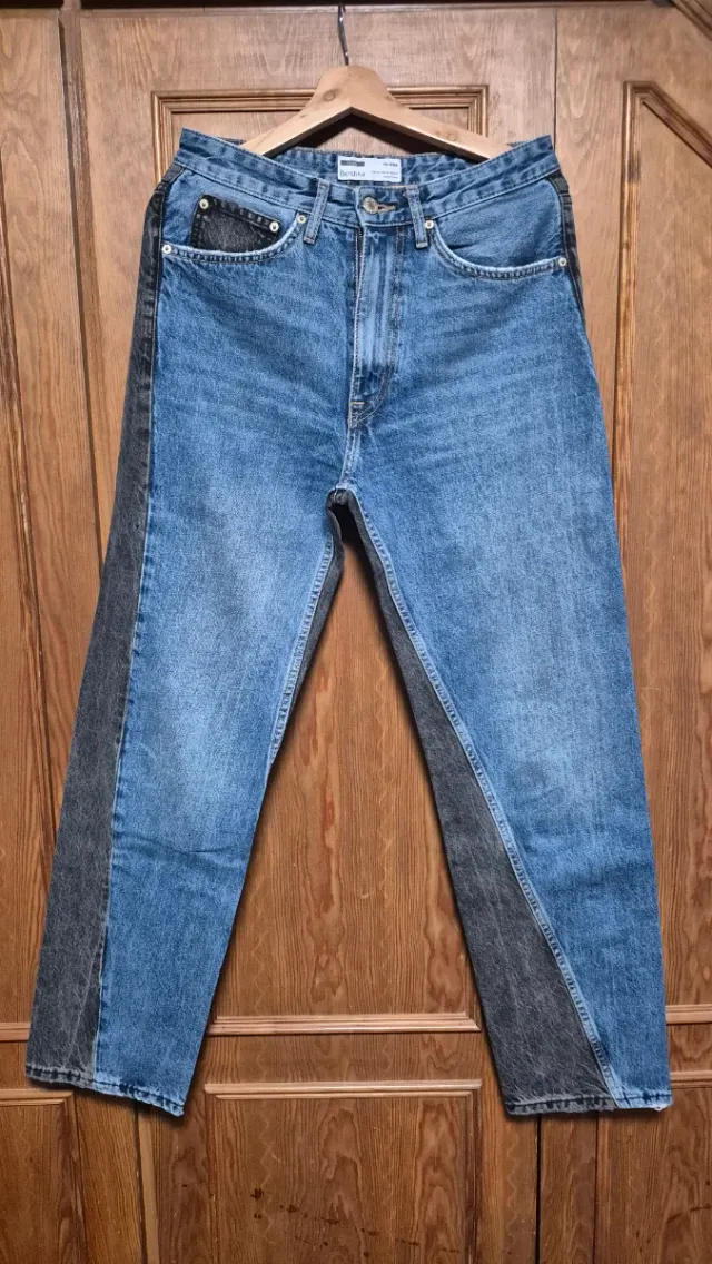 Vaqueros Bershka 90's wide. Talla 38 Negro/Azul